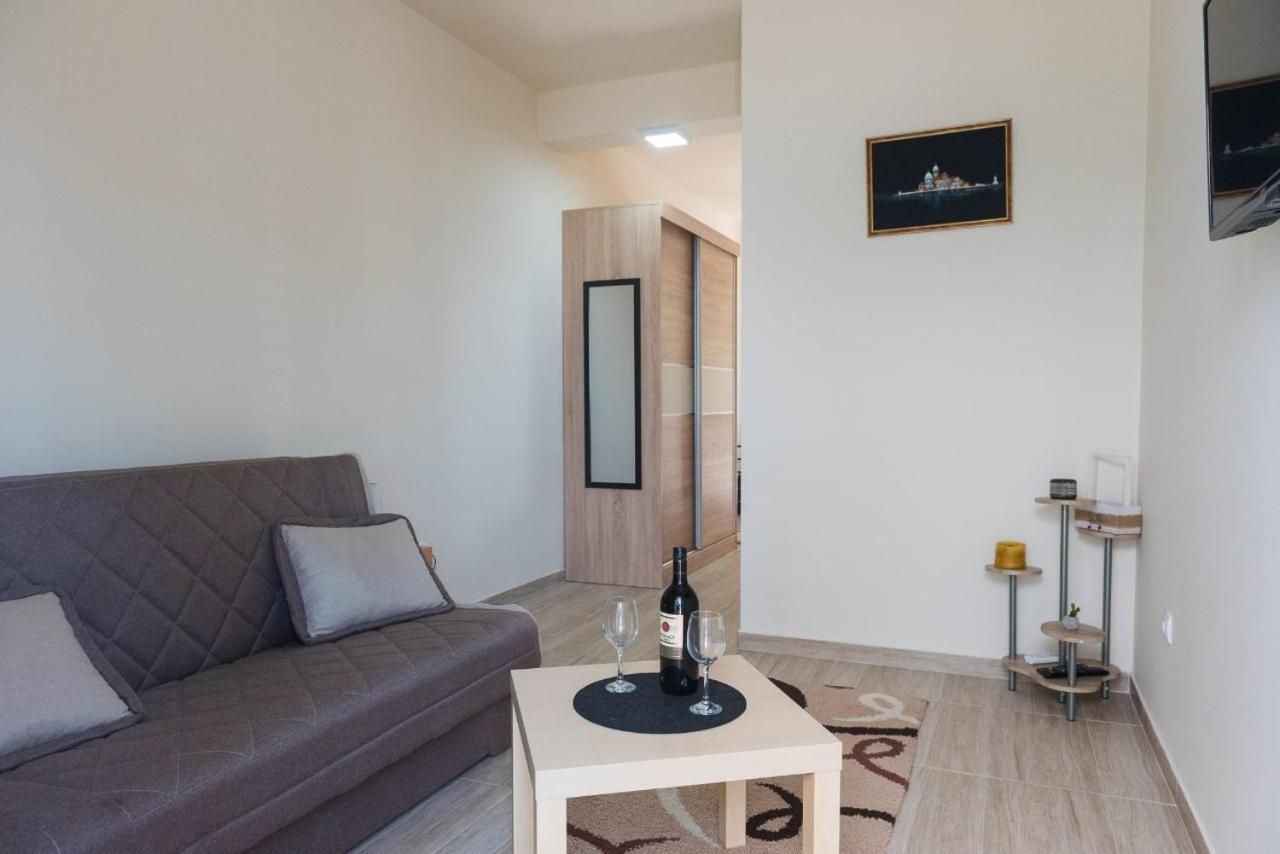 " Tiamat " Apartmani 티바트 외부 사진